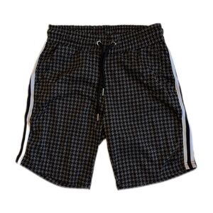 BoohooMAN Stylish Houndstooth Shorts with Side Stripes. Size small.